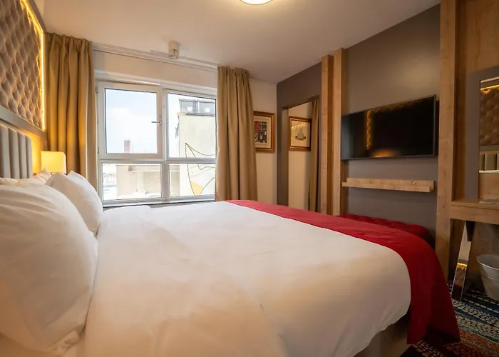 Art Hotel Rotterdam-Fully Renovated