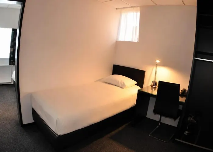 Budget Hotel Le Beau Rivage